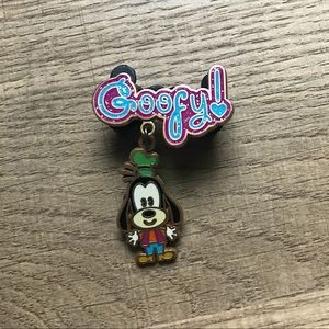 Goofy Disney pin